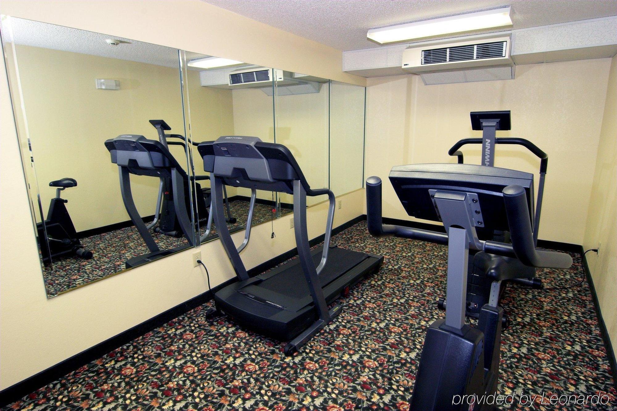 Days Inn By Wyndham Burlington East Haw River Удобства фото