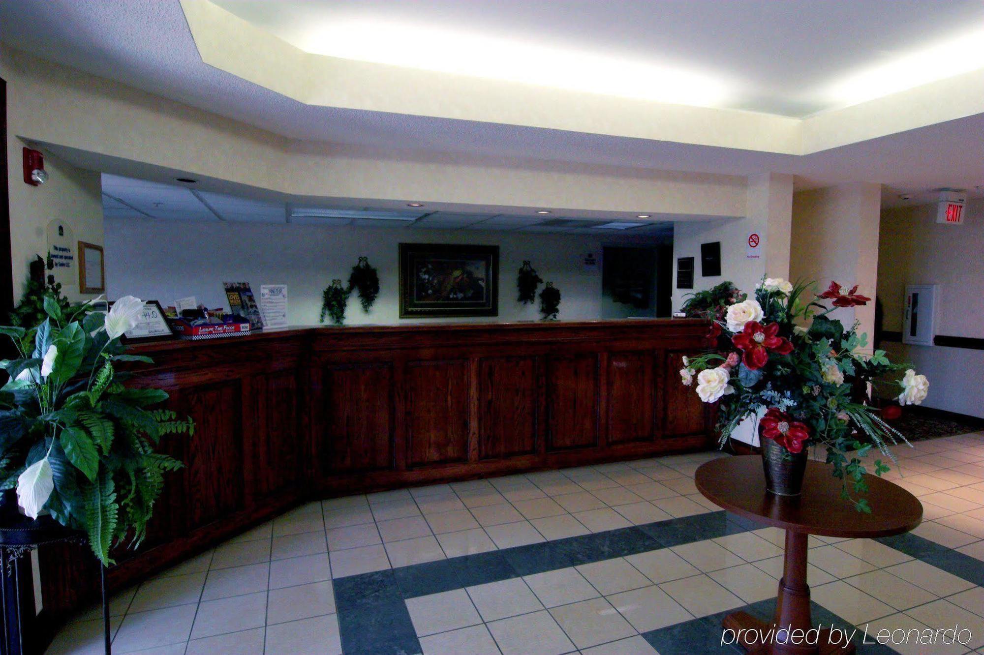 Days Inn By Wyndham Burlington East Haw River Интерьер фото