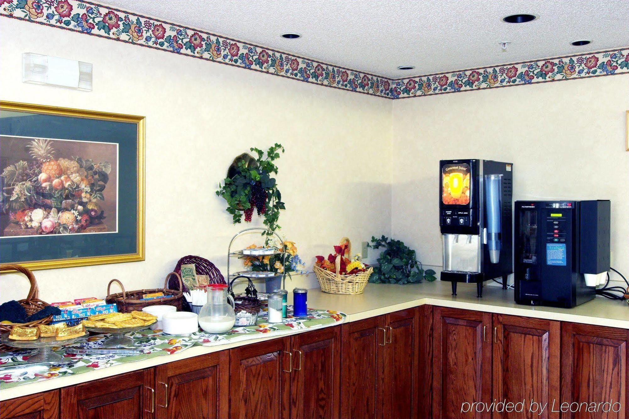 Days Inn By Wyndham Burlington East Haw River Ресторан фото