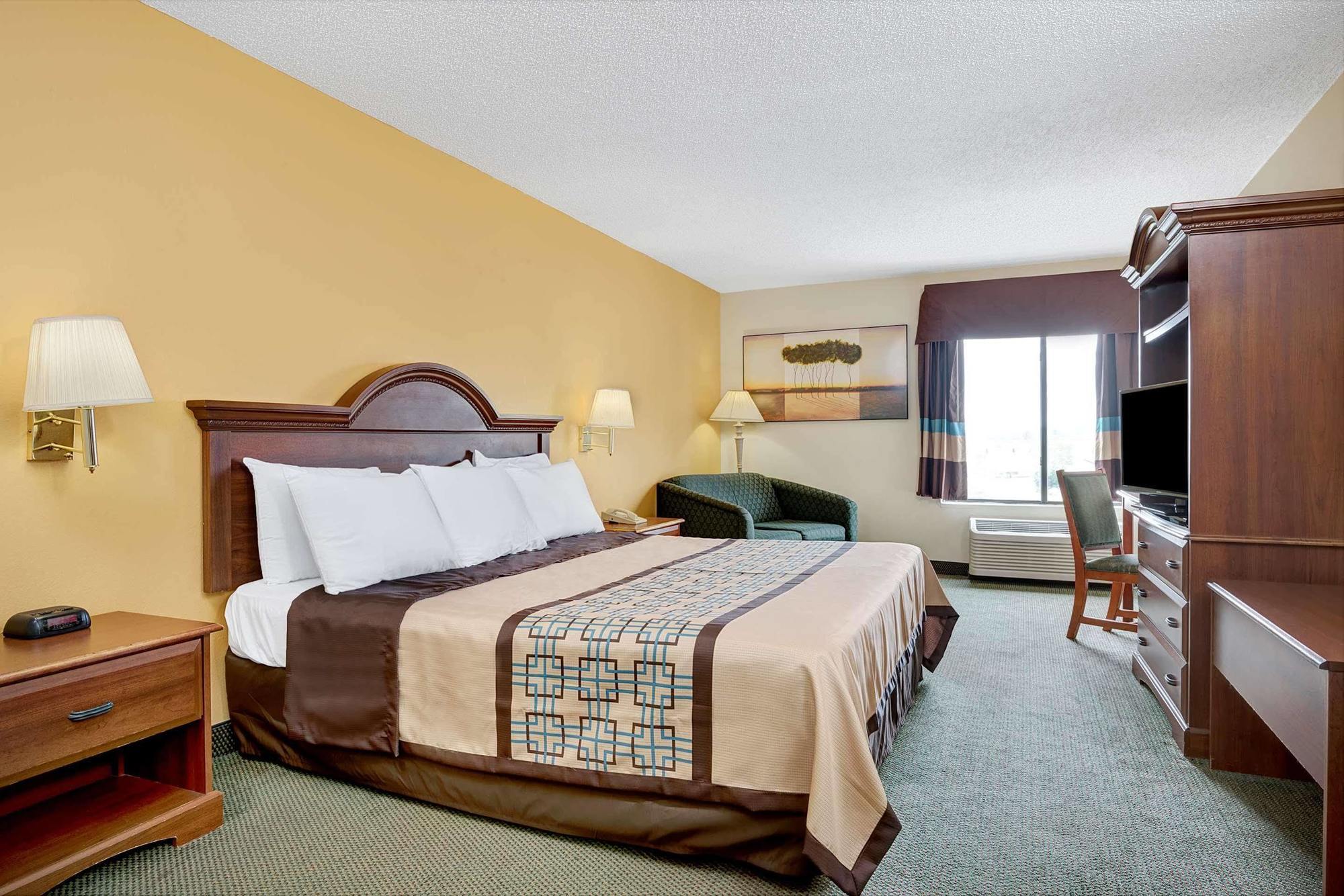 Days Inn By Wyndham Burlington East Haw River Экстерьер фото